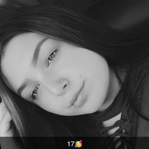 Meet your Posher, Kenzie